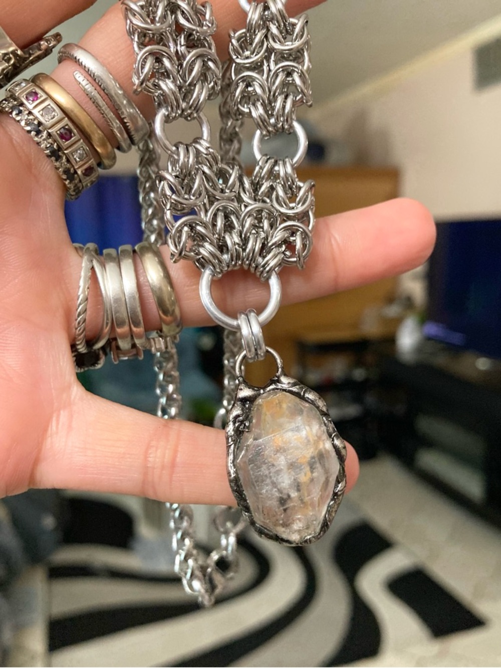 Raw Smoky herkimer diamond crystal on handmade maille stainless steel chain - Picture 6 of 14